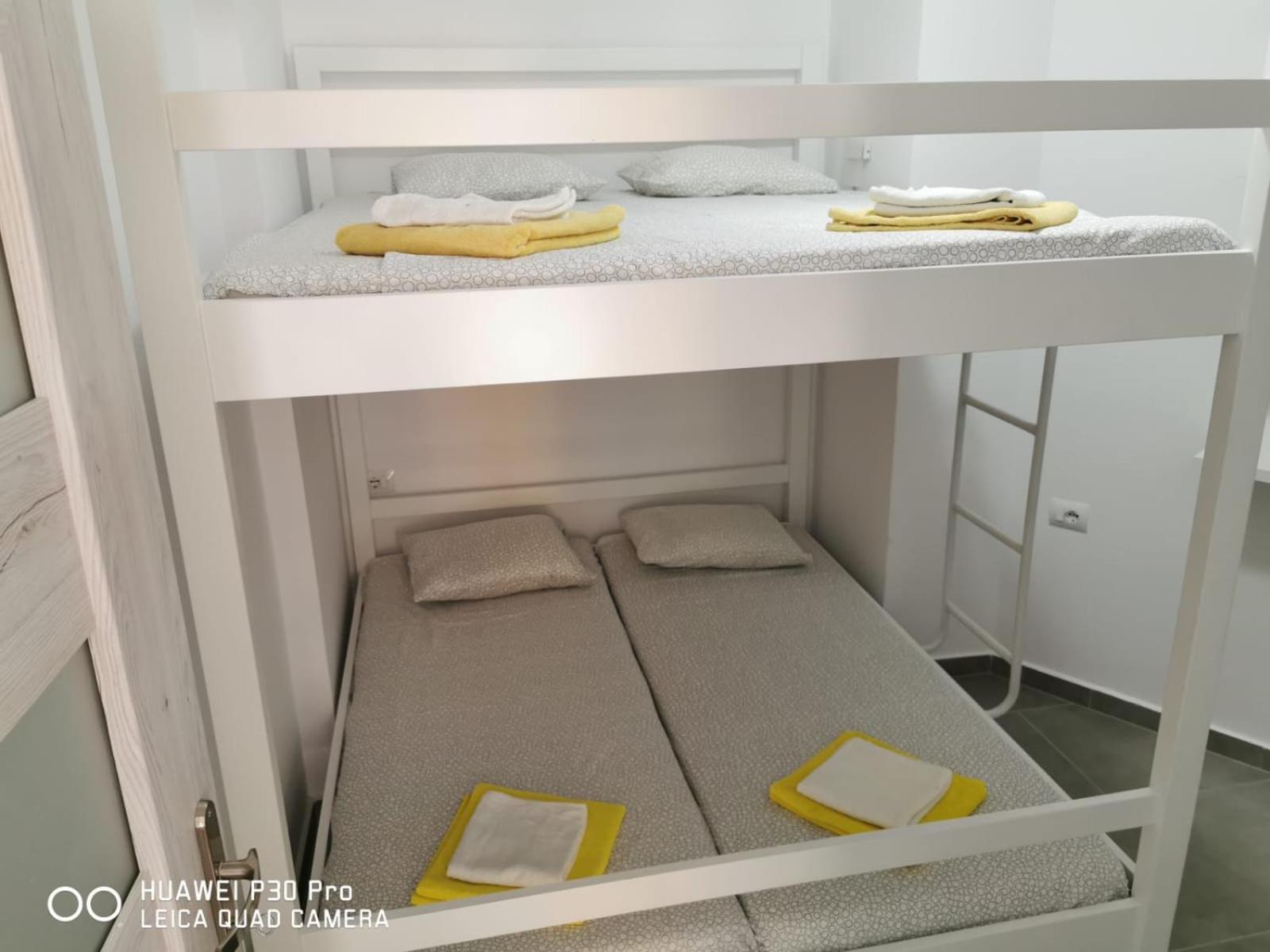 Apartments Saranda *